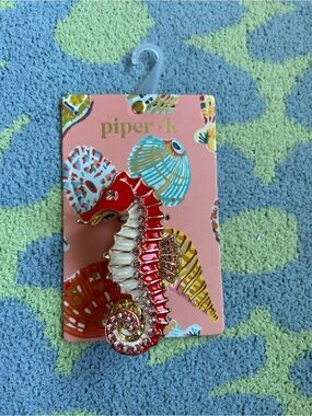 NWT Piper K Metal Seahorse Hair Claw Clip – Red & Cream with Pink Rhinestones